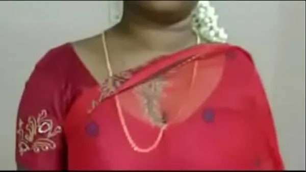 Stort Hot Mallu Servant Aunty Saree Drop to impress Young boys rør i alt