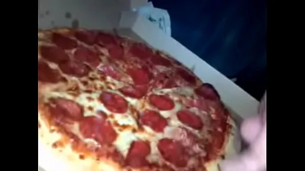 Grote massive cumshot on young wifes pizza has friend eat some too totale buis