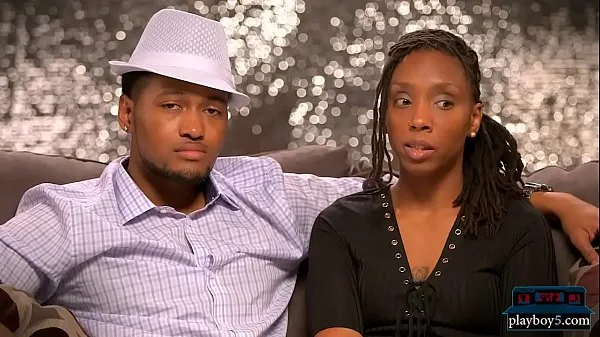 Gran Pareja negra amateur saliente busca pareja para un trío tubo total