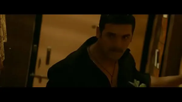 Grande kangana ranaut and john abraham tubo total