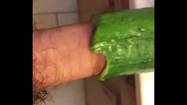 Gran Gran polla follando un pepino tubo total