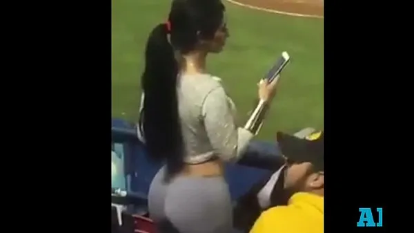 Gran Nalgona en el estadio tubo total