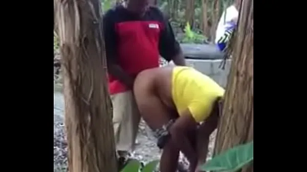 Gros et dominicain trio pour une banane pour voir plus Tube total
