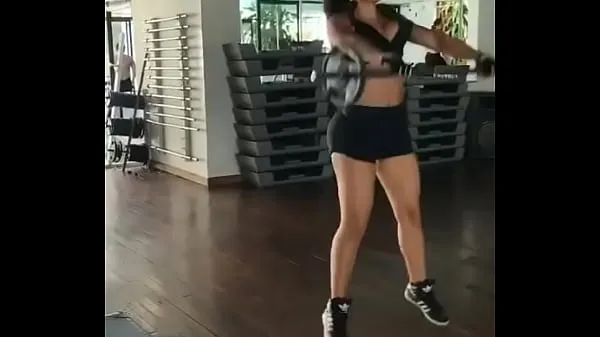 Suuri In the sexy and sensual gym I like to be desired ---- Hello friend, sorry, I have my sick please help me, I only ask you to enter and give her skip advertising at this link /Help me kokonaisputki