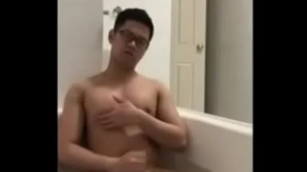 大masturbating in the bath总管