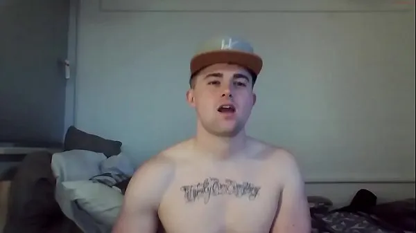 Gros Un mec mignon str8 avec grosse bite sur cam Tube total