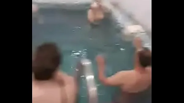 Gros Filles périscope en spa Tube total