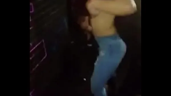 Büyük Tits in the air toplam Tüp