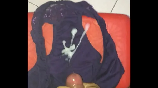 Jumlah Tiub Cumshot on sexy panties besar