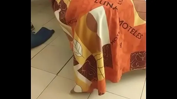 Grande Divertimento di Capodanno con due uomini spagnoli che ho incontrato nel mezzo di Goa in un hotel a Goa nella loro camera a Goa e mi stavano scopando un'ora dopo tubo totale
