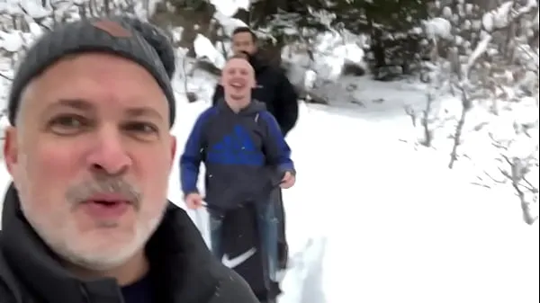 Μεγάλο Hiking and Fucking in the Snowy Mountains συνολικό σωλήνα