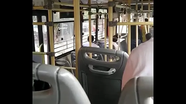 Большая Мастурбация в автобусе общая трубка