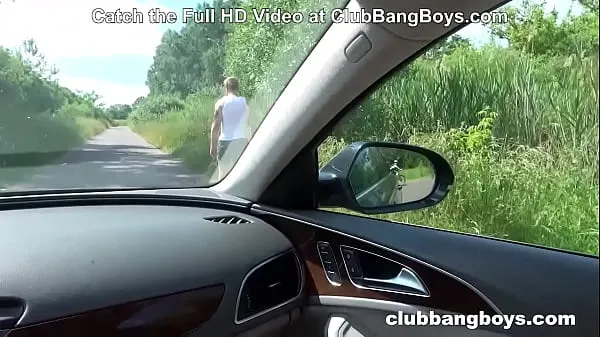Suuri Cumming on his ass in public kokonaisputki