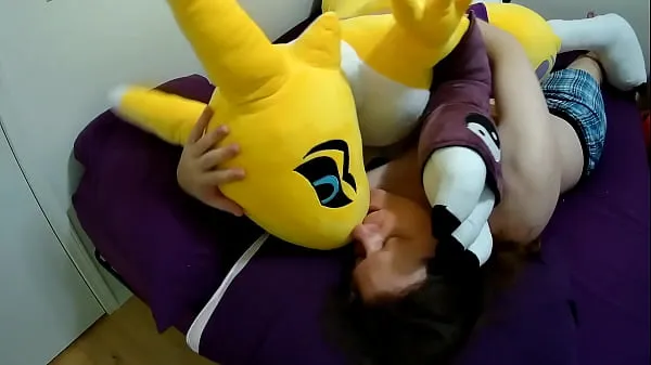 إجمالي Making out with life-sized Renamon plush أنبوب كبير