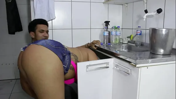 Stort The cocky plumber stuck the pipe in the ass of the naughty rabetão. Victoria Dias and Mr Rola rør i alt