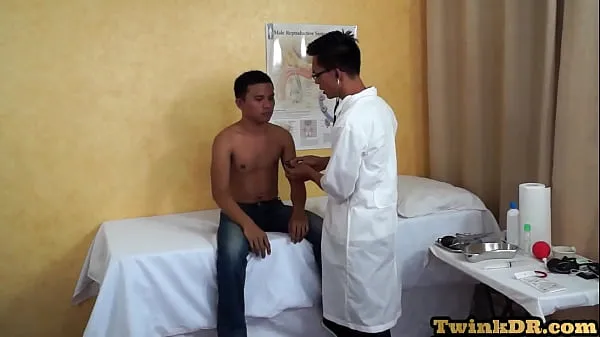 Slim Asian breeded by medic after exam and anal fingered Total Tube yang besar