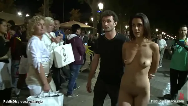 Grande La spagnola Samia Duarte viene scopata in bocca e sditalinata nella figa dal furgone dalla principessa Donna Dolore e James Deen, poi umiliata e scopata in pubblico tubo totale