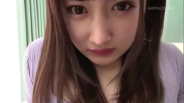 총 My girlfriend, who got excited by it continues taking erotic animation one after another in the place where I do not know and goes개의 큰 튜브