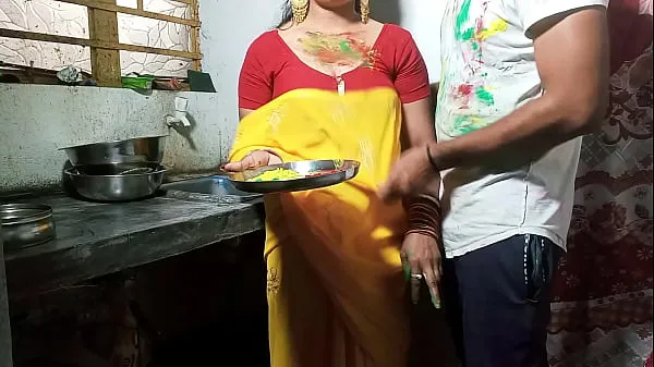 Gran XXX Bhabhi Fuck en limpia voz hindi pintando sexy bhabhi en holi tubo total