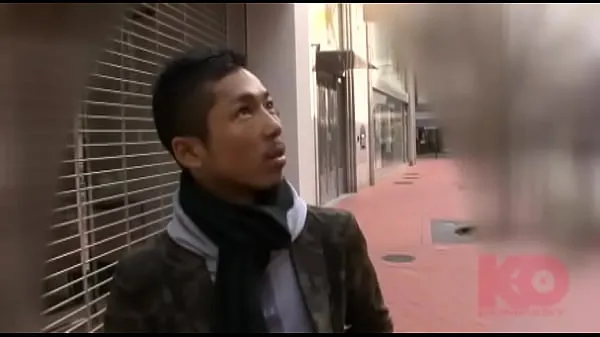 大1/3)在城市里和男人一起玩耍! 当然，我们也会近距离接触情色总管