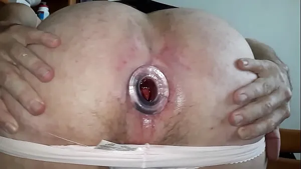 Jumlah Tiub got the medium tunnel plug in me ~ it’s 2 ½ inches at its widest! couldn’t get the large tunnel plug in ~ 2 ¾ inches wide ~ I’ll try again after a good stretching! enjoy the gape ~ shoot your load inside me ~ I’m a besar