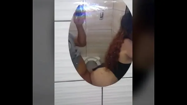 大公共性我刚在学校聚会上遇到她，最后在浴室里操她总管