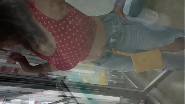 Gros La petite amie de mon ami accepte de prendre un verre avec moi et dans la chaleur de la nuit, elle finit par libérer le teebolera dominant en elle. épisode 1 Tube total