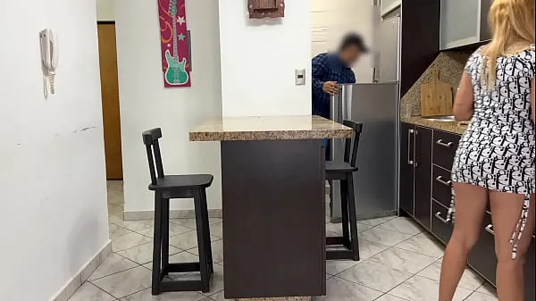 Grande Mio marito porta il suo migliore amico a casa nostra per scoparmi accanto a lui e lui nel frattempo ci registra per masturbarci più tardi tubo totale