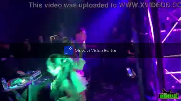 大きい ORGY AT THE MC PIPOKINHA SHOW! MCPIPOKINHA DOES NOT JUST SING, SHE PERFORMS SHOWS AND EACH SONG HAS A HEAVY EROTIC THEATRICAL REPRESENTATION, OR NOT 合計チューブ