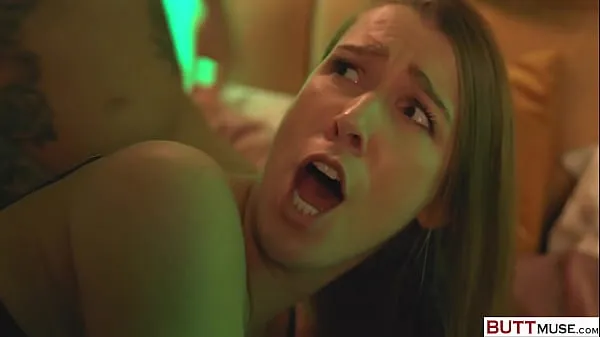 Grande BUTTmuse - Shopaholic Alexis Crystal exige dupla penetração de seus homens tubo total