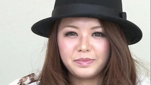 大日本熟女想要製作她的第一個 JAV 視頻給她的丈夫一個驚喜总管