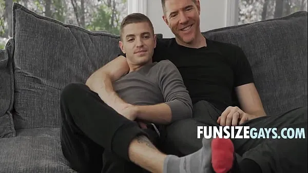 Μεγάλο Dilf's Another Lazy Sunday Afternoon With Twink-Tom Bentley συνολικό σωλήνα