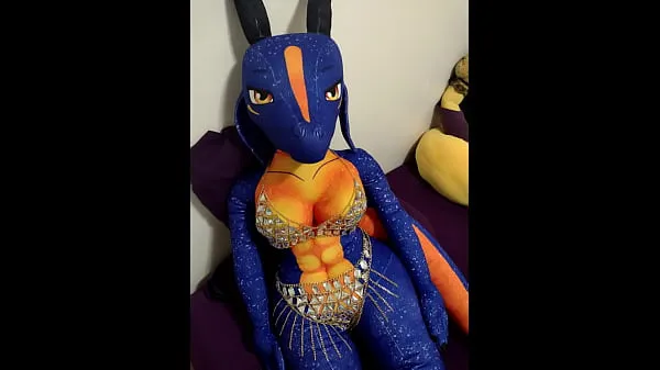 إجمالي Double Dragon Plushie Cockteasing and Creampie أنبوب كبير