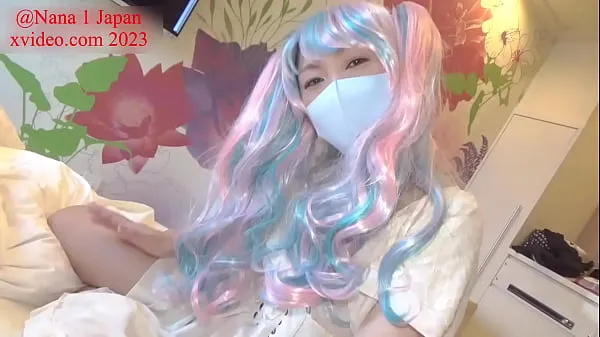 大娜娜以女牛仔姿势用力插入！与天使 cosplay 彩虹假发打手枪射精的天堂课程总管