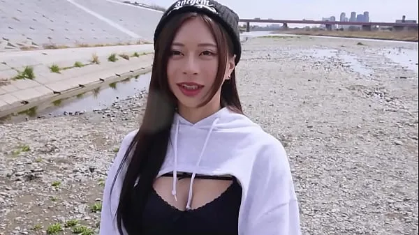 Jumlah Tiub ダンスで鍛えた美ボディG乳ギャルがパパ活で初めてのハメ撮り！SでもMでもイケちゃう真正どスケベちゃん！責められて潮吹き！お返しにアナル舐め手コキ！中出し一発じゃ満足できず彼氏と通話しながらの顔射で〆！ Part1 besar