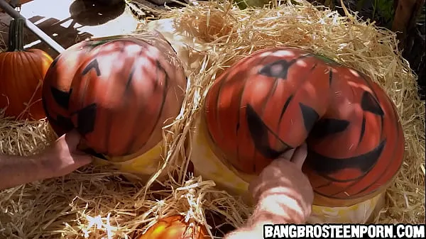 Gran Follando con dos grandes culos de calabaza tubo total