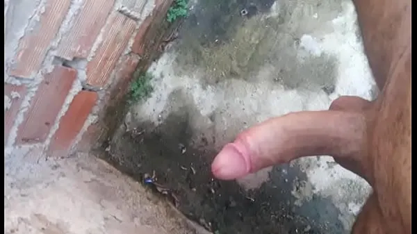 Μεγάλο crooked dick enjoying in the backyard συνολικό σωλήνα